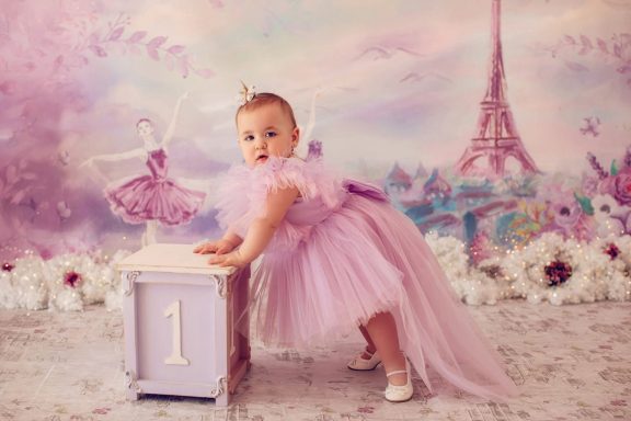 ¡Princesita rosa en París mágico! 🗼🦋 Vestido bebé rosa tutú alas pompón – primer cumpleaños smash cake by Mohini Bebé